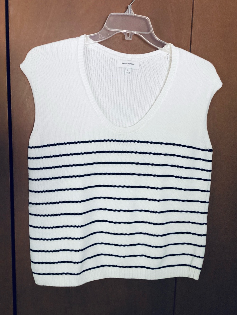 Banana Republic L Sweater Vest White with Black Stripes Scoop Neck Cotton NWOT